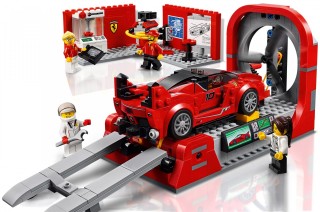 LEGO Speed Champions 75882 Ferrari FXX K a vývojové centrum č.2